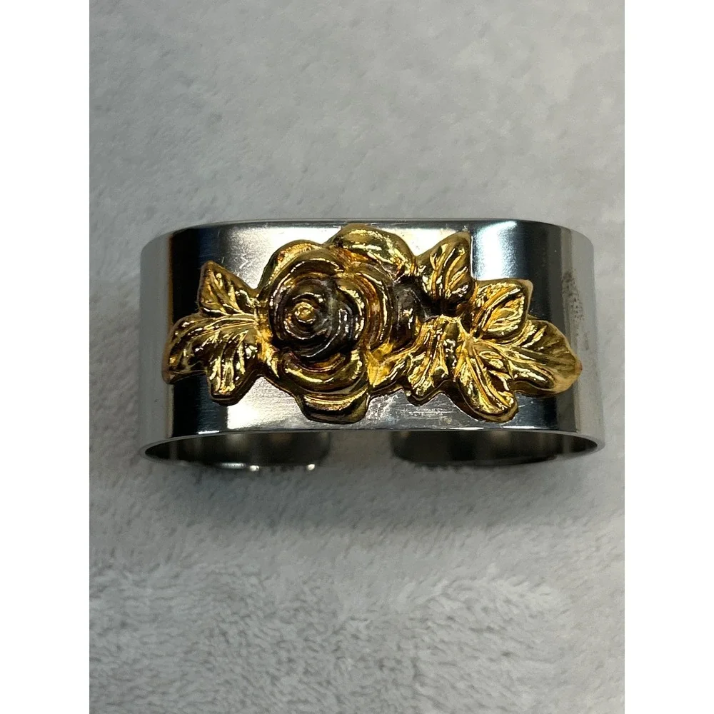 Oneida Golden Damask Rose Napkin Rings 8pcs Silver Gold 18/8 Stainless Steel NOS